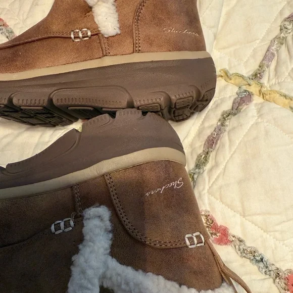 Skechers Brown Faux Fur Lined Boots - Picture 9 of 10